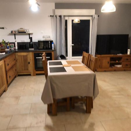 Charmant Logement Avec Piscine. Apartment Valleraugue Exterior foto